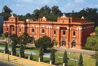 GOVT. MUSEUM (Timings- 10 am to 5 pm, Closed on wednesdays)